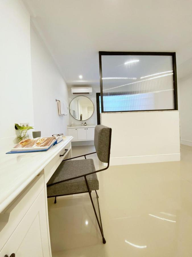 Loewys Home Tanjung Duren Jakarta Barat 外观 照片